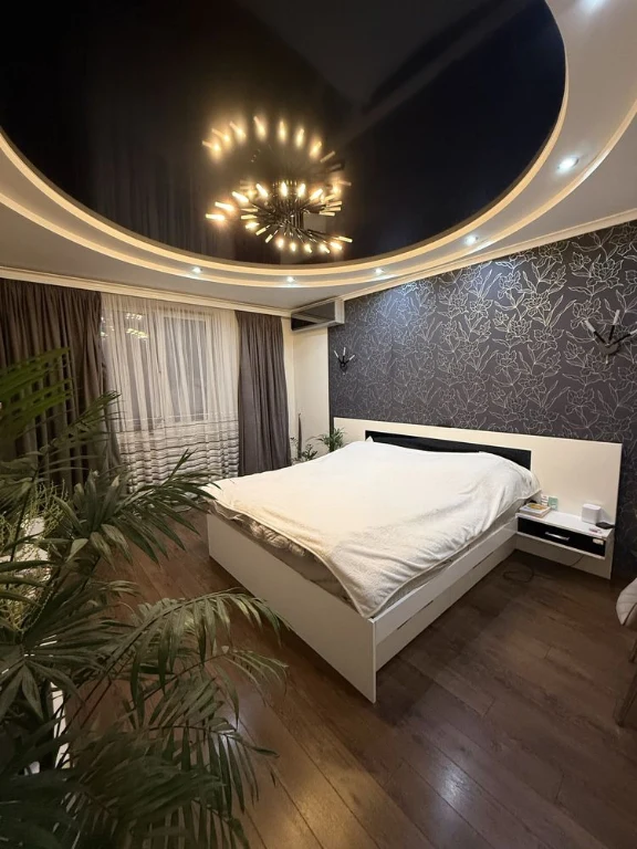 Продается 3-комнатная квартира на Черемушках, 96 квадратных метров