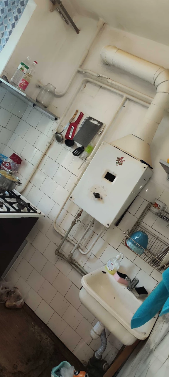 Three-room apartment for sale in a brick building