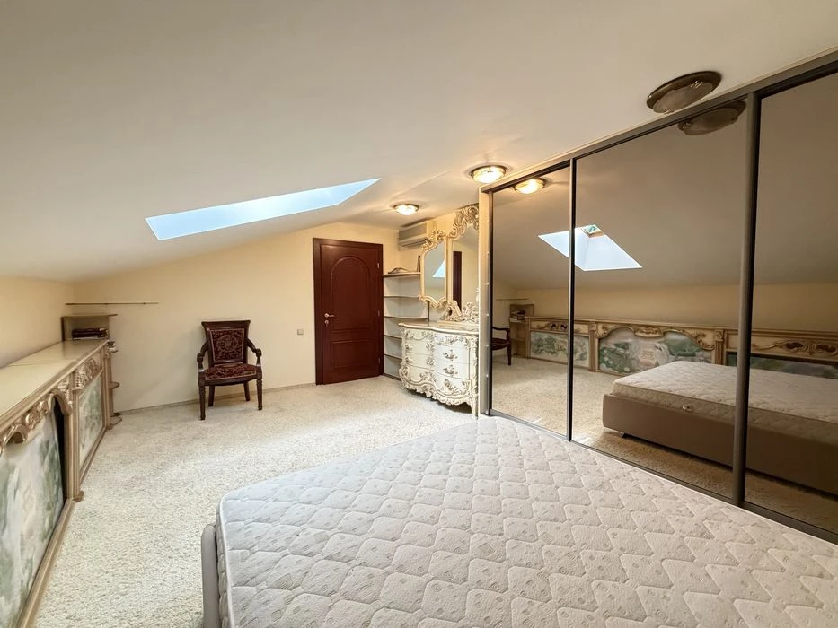‼️No Commission‼️2-level 3-room apartment in the center of Khreshcha