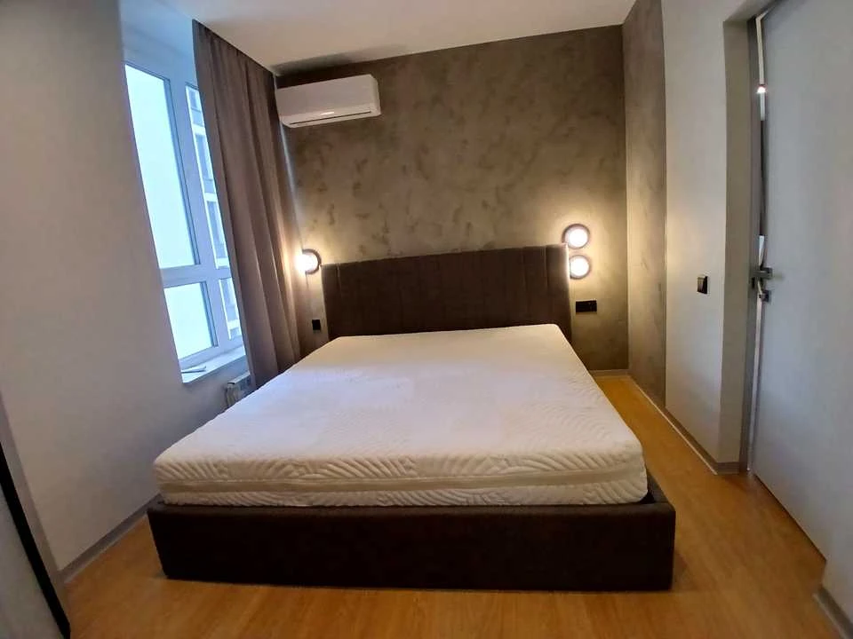 Apartment. Dragamanova St., Kyiv