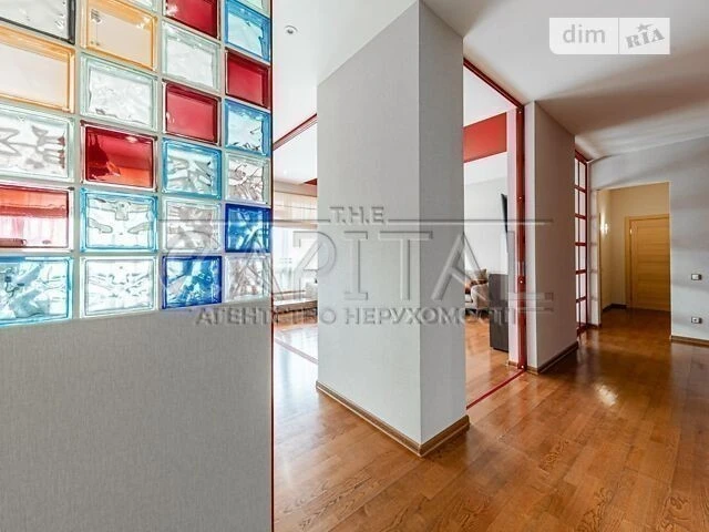 Продаж 3к квартири 131 кв. м на вул. Антоновича 131 • ID 347