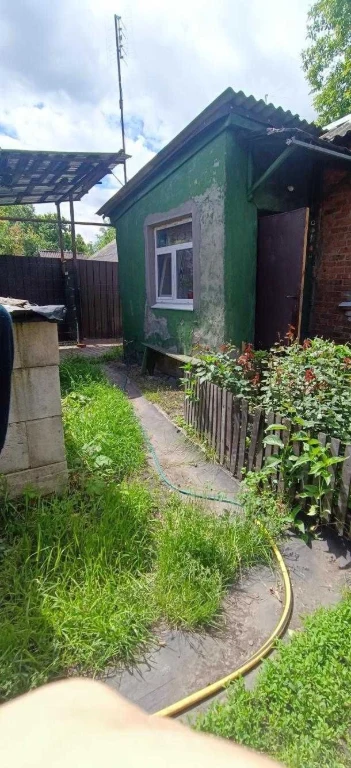 Продам часть дома со своим участком м.Индустриальная 10 мину