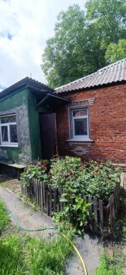 Продам часть дома со своим участком м.Индустриальная 10 мину