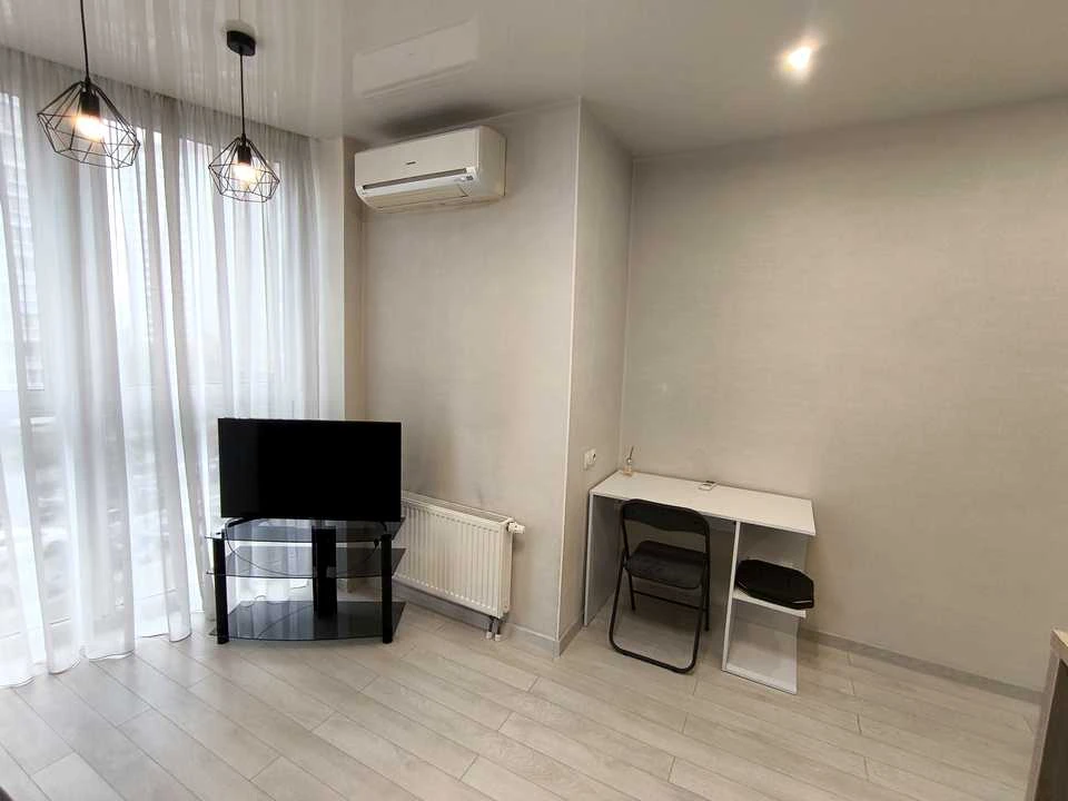 Apartment. Dragomannova st., Kyiv