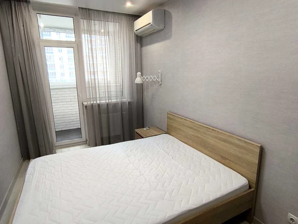 Apartment. Dragomannova st., Kyiv