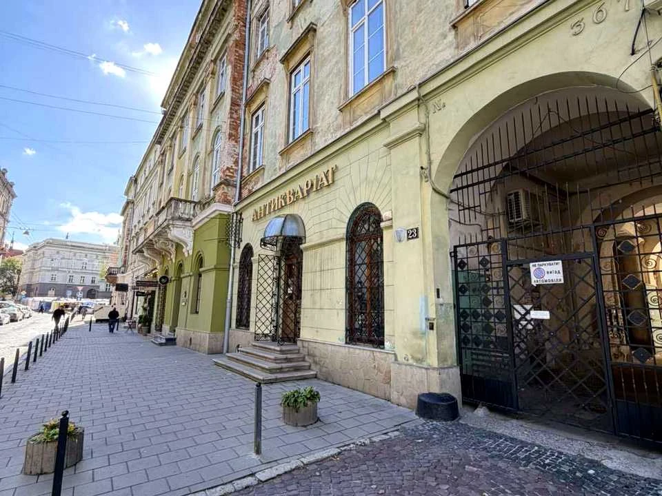 Apartment. Teatralna St.