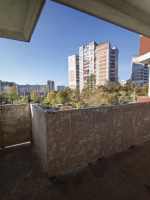 Продам 1кімнатну,3/10цегла, на Троєщині,бульвар Висоцького,6