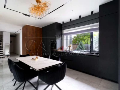 House. 158 Sadova St, Kyiv