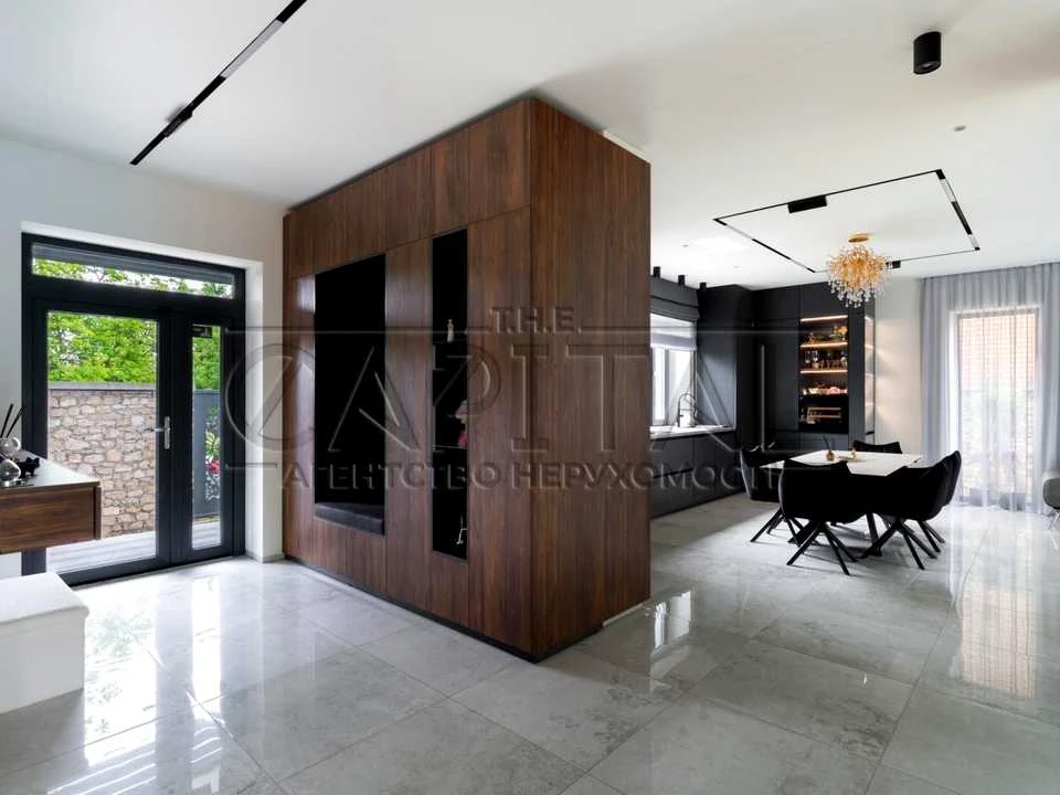 House. 158 Sadova St, Kyiv