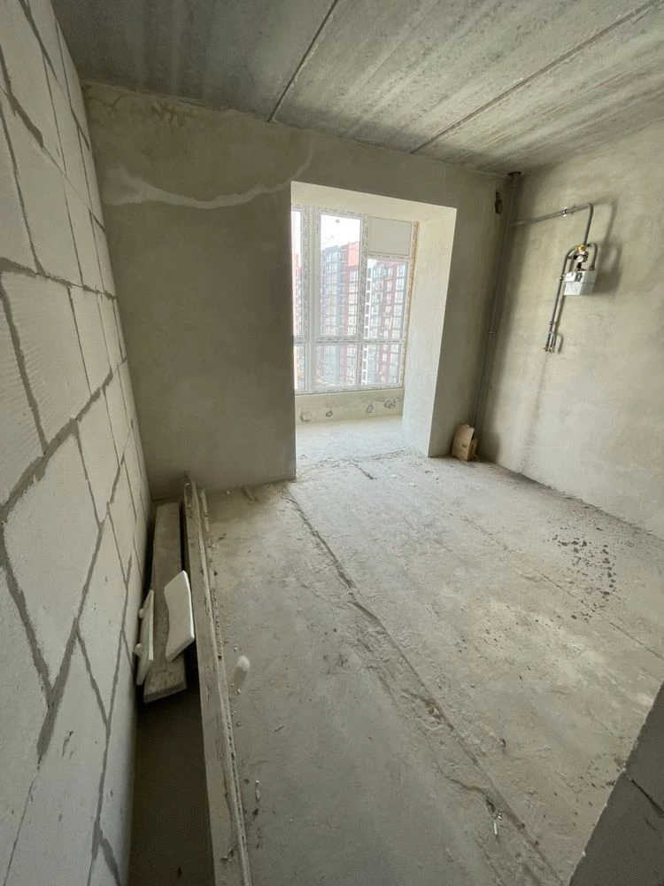 For Sale: 1-room apartment in the KNYAGININ residential complex, ready for renovation