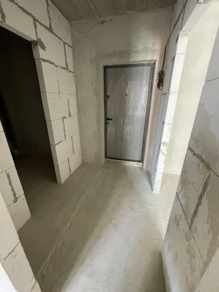 For Sale: 1-room apartment in the KNYAGININ residential complex, ready for renovation