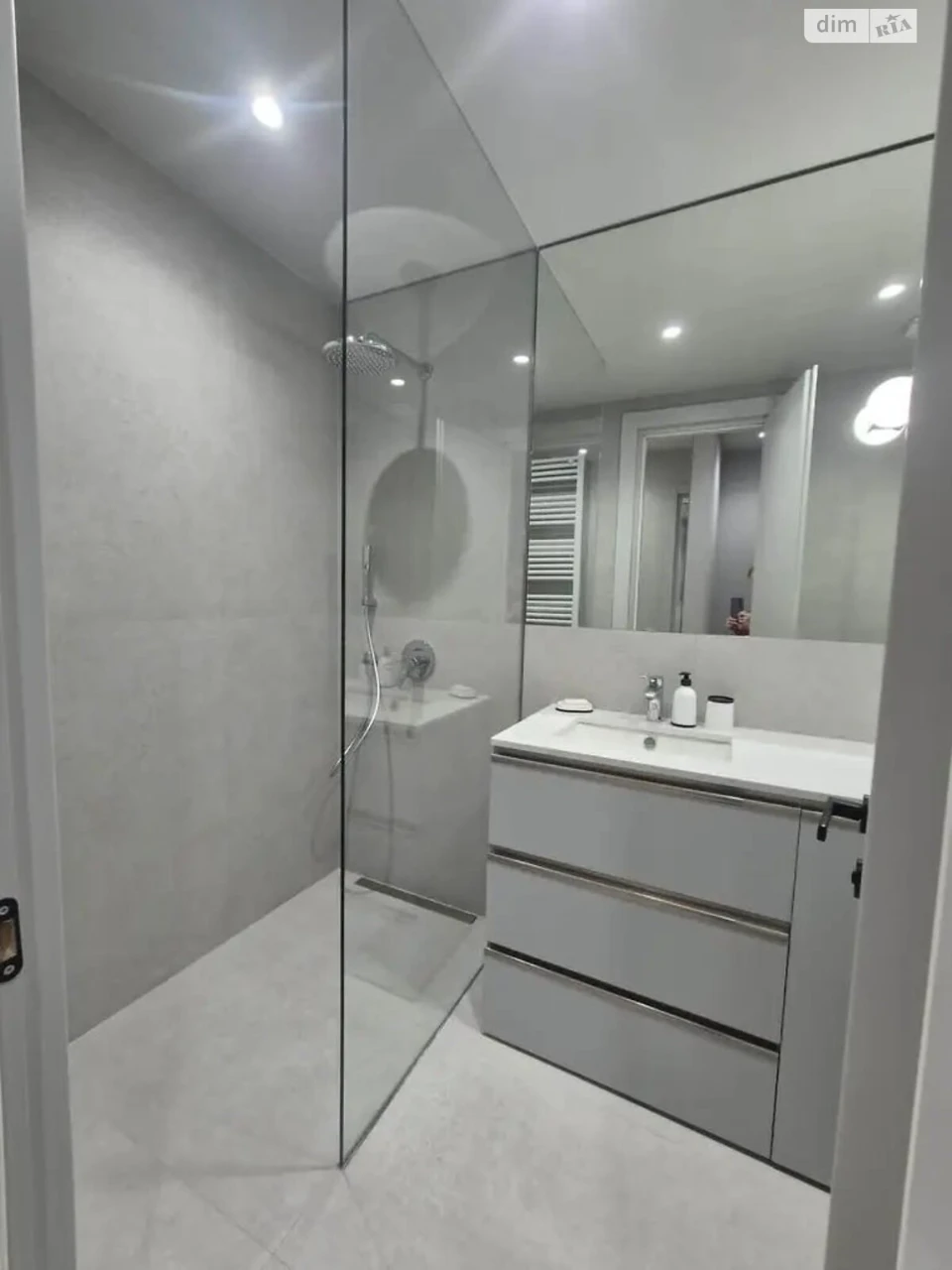 Long-Term Rental Apartment in Holosko