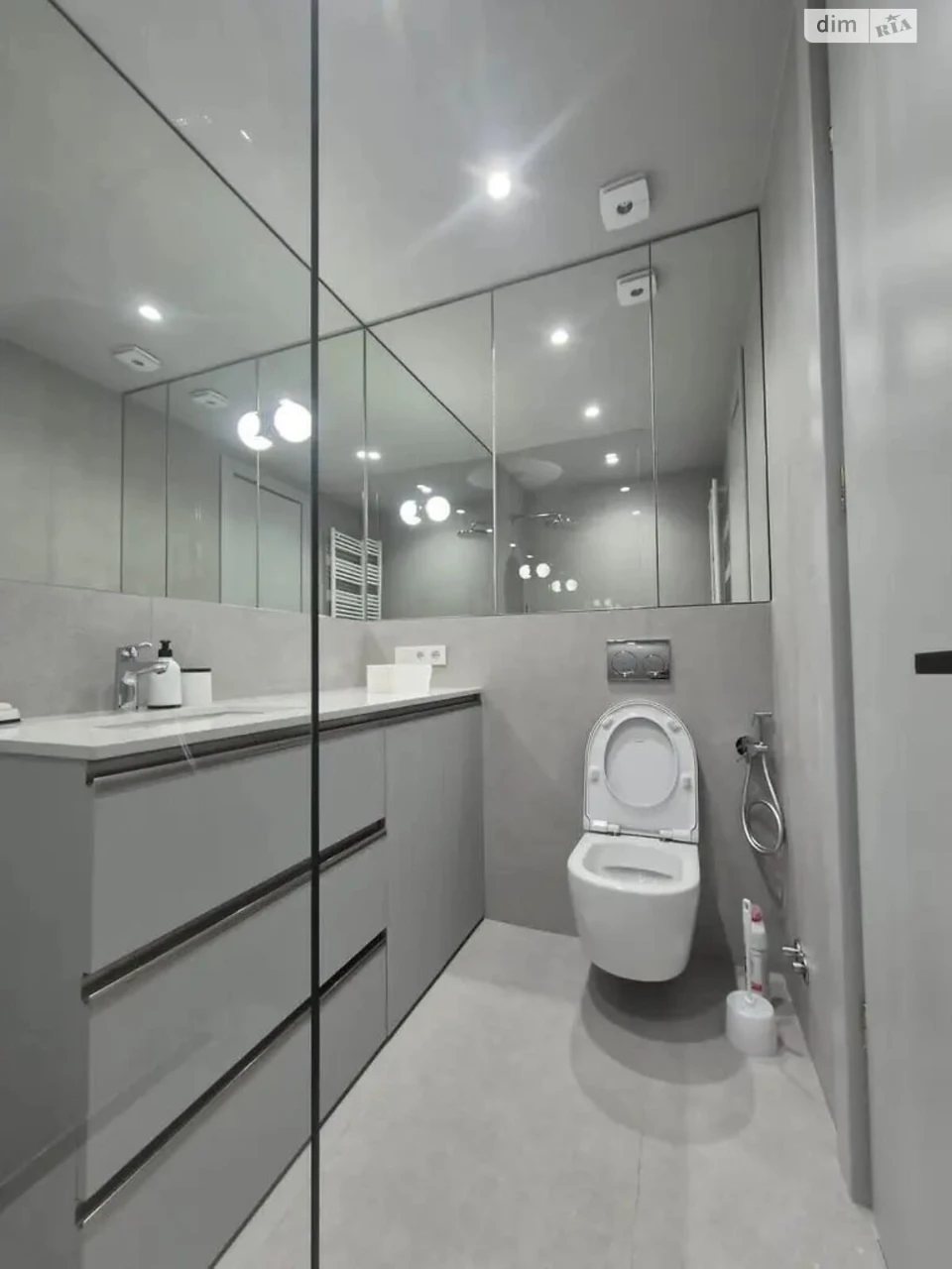 Long-Term Rental Apartment in Holosko