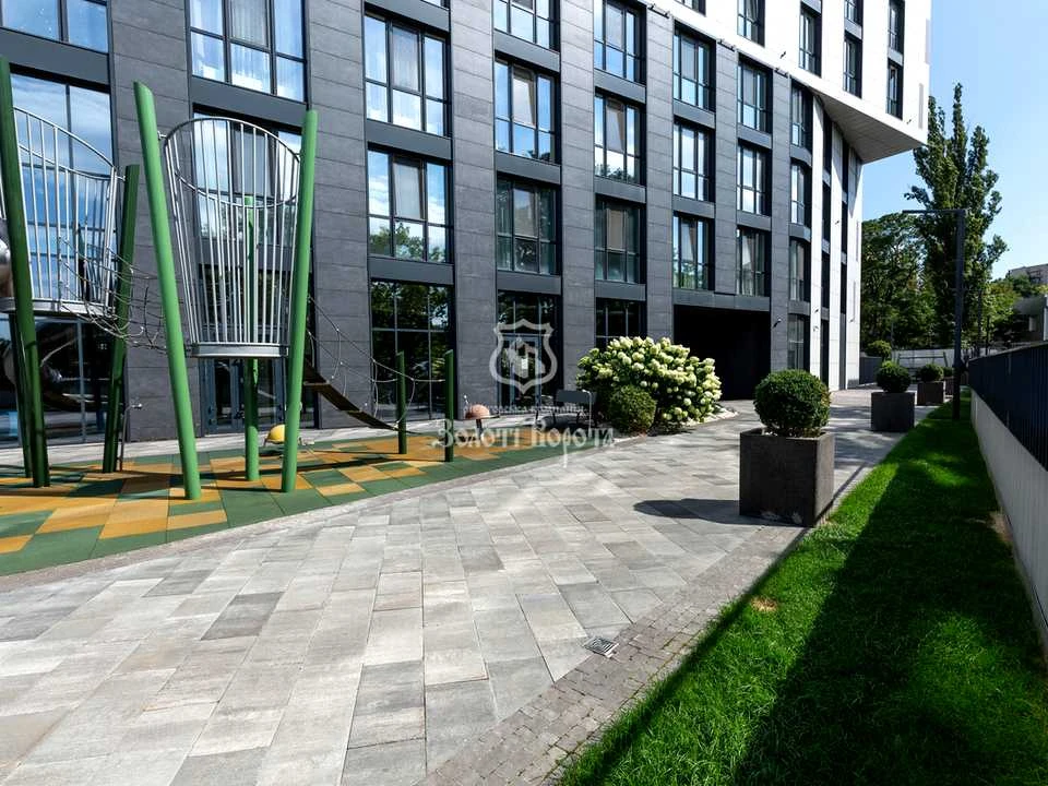 Apartment. Kyiv, Mykola Pymonenko St.