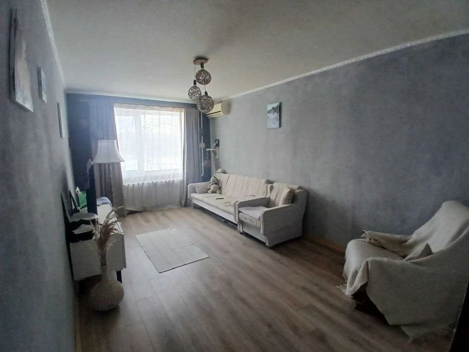 Three-room apartment for sale in Rogan | 1/5, 64 sq m, gas | Exclusive