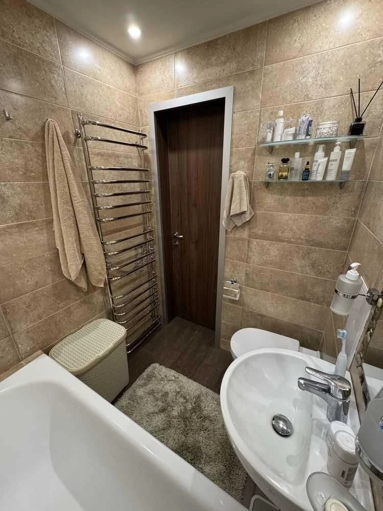 2-room apartment on Street Europiska with renovation in a brick building