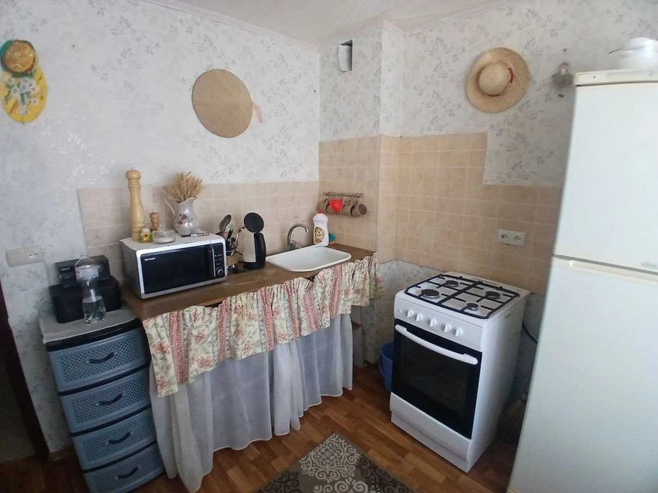Three-room apartment for sale in Rogan | 1/5, 64 sq m, gas | Exclusive