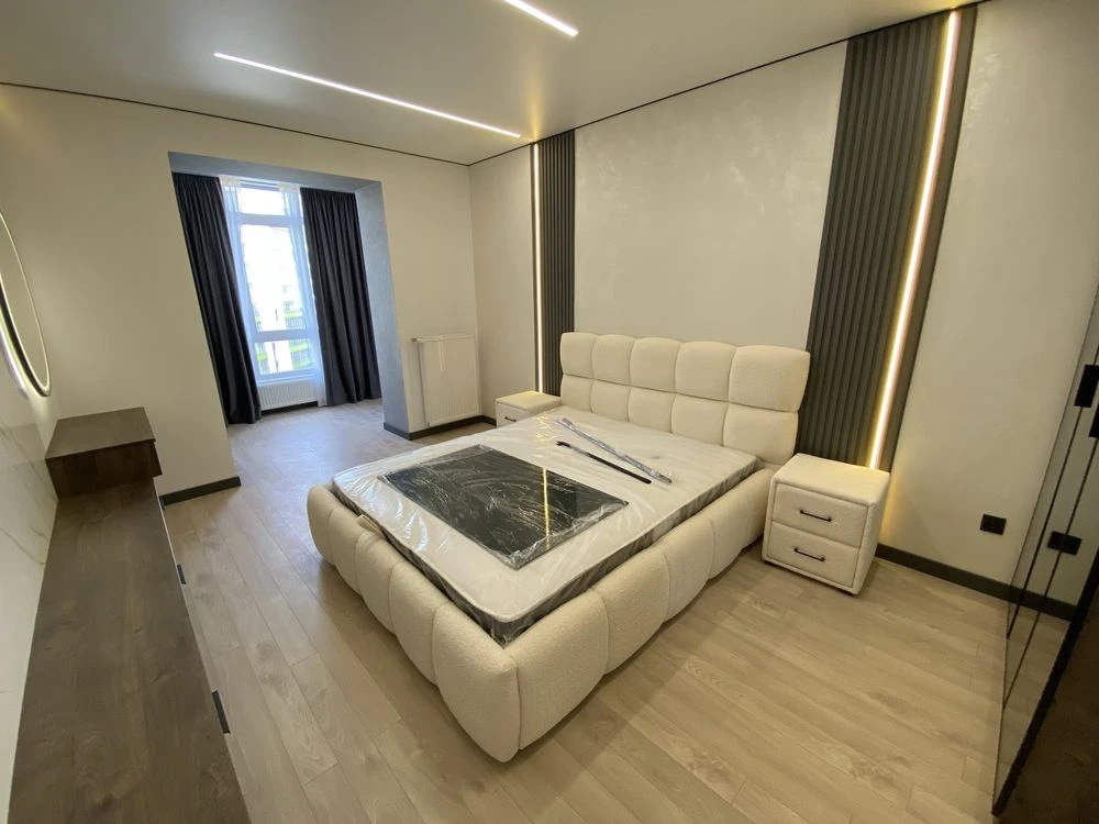 Spacious 3-bedroom apartment near the lake