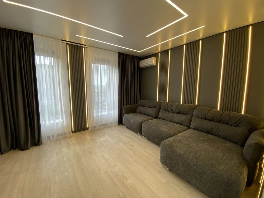 Spacious 3-bedroom apartment near the lake