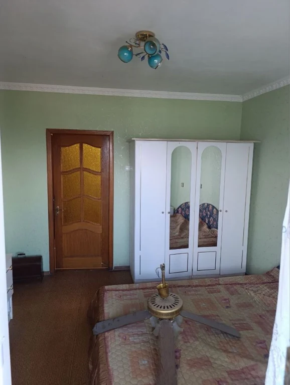 Sale of a 3-room apartment at Red Linden Street (Mayakovskiy)