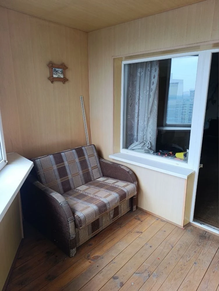 Sale of a 3-room apartment at Red Linden Street (Mayakovskiy)