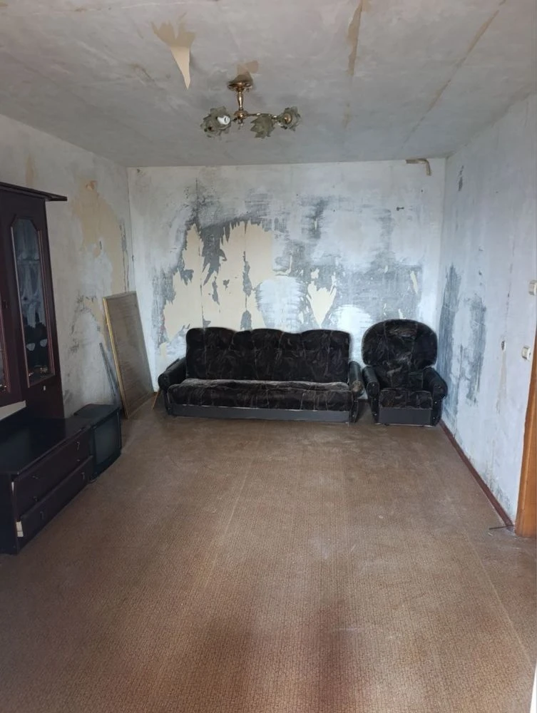 Sale of a 3-room apartment at Red Linden Street (Mayakovskiy)