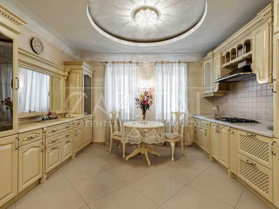 House. Kyiv, Bogatyrska