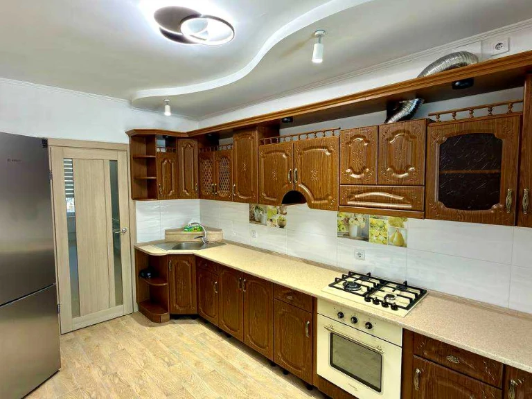 Apartment. Ivano-Frankivsk, Halychka st.