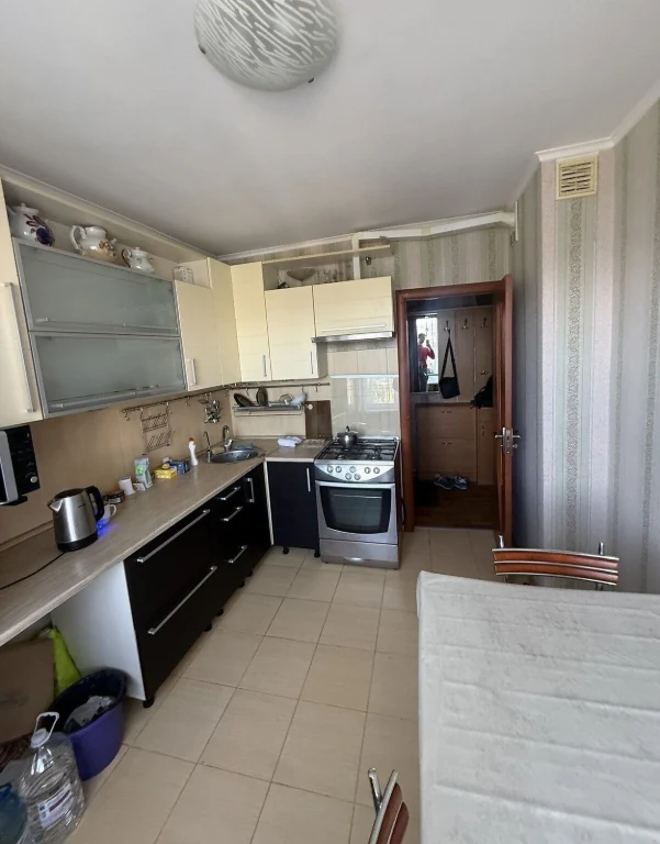 3-кімнатна квартира з меблями на вулиці Шухевича 47362, квартира R021