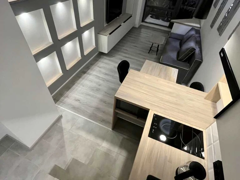 Apartment. Kyiv, Lower Val street.