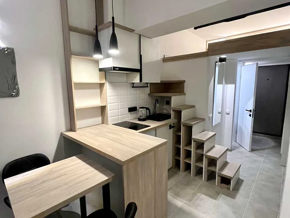 Apartment. Kyiv, Lower Val street.