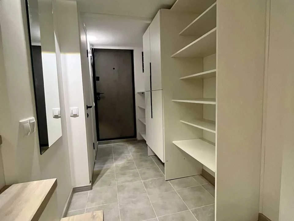 Apartment. Kyiv, Lower Val street.