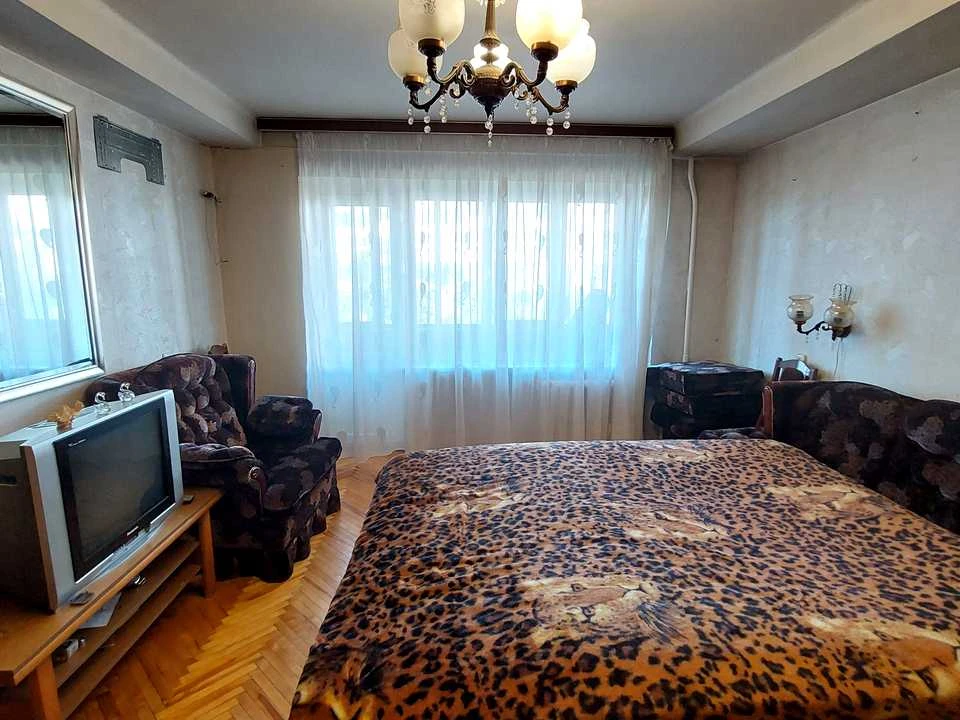 Квартира. Київ, Кирилівська вул.