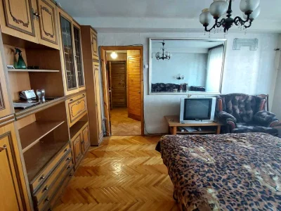 Квартира. Київ, Кирилівська вул.
