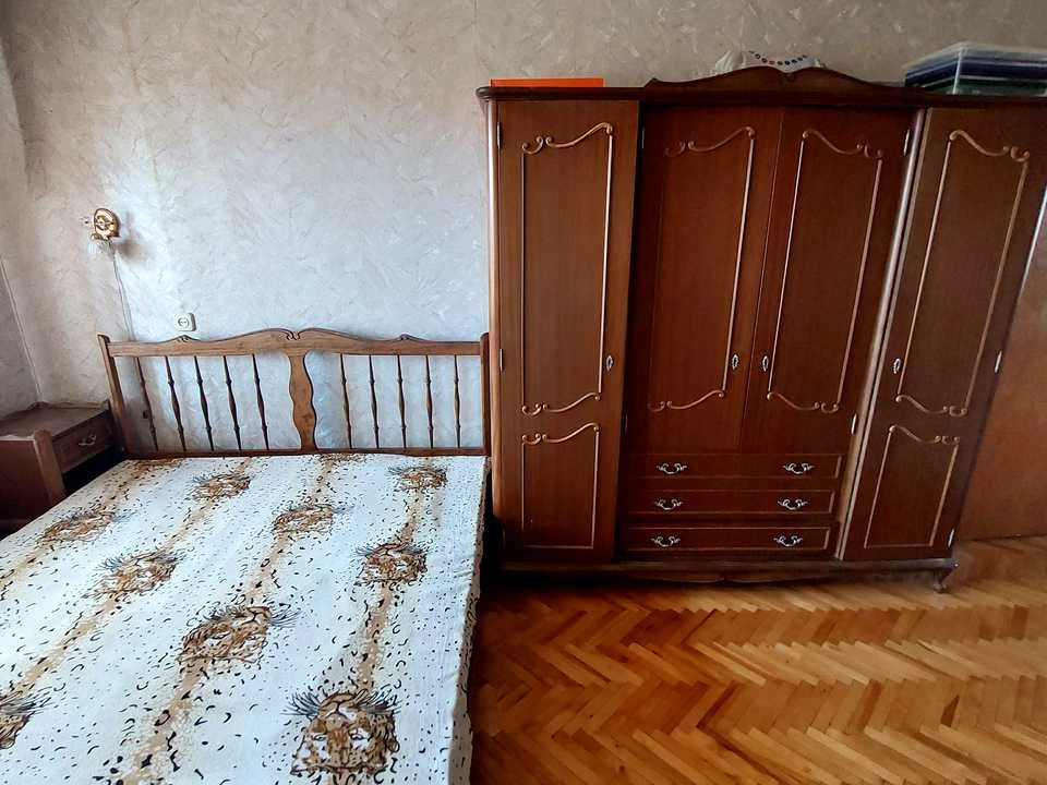 Квартира. Київ, Кирилівська вул.