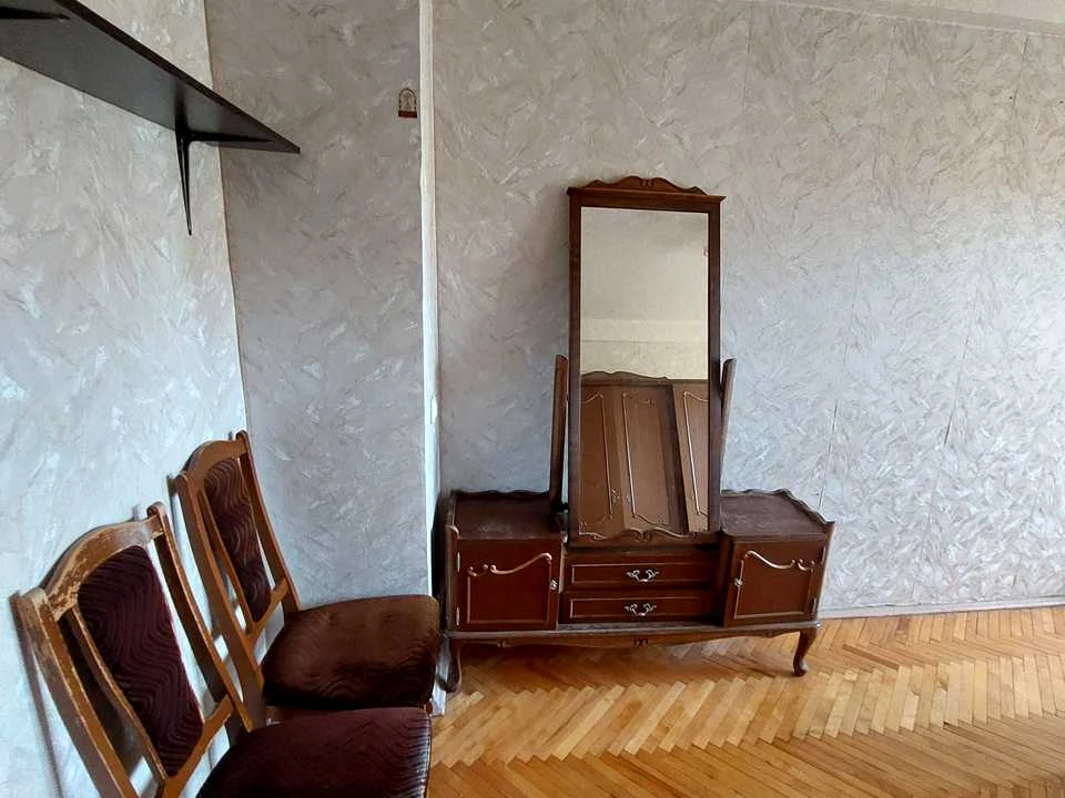 Квартира. Київ, Кирилівська вул.