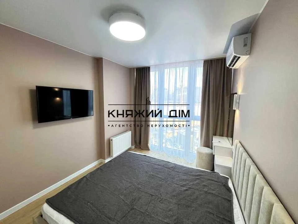 Квартира. Київ, Дніпровська набережна вул.