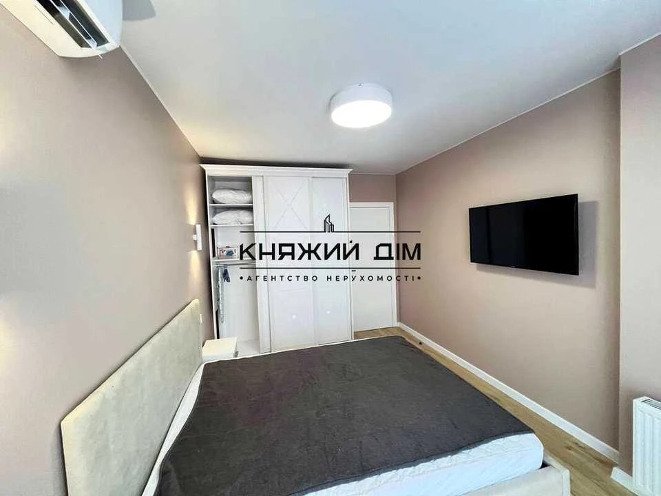 Квартира. Київ, Дніпровська набережна вул.