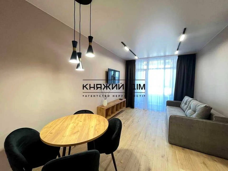 Квартира. Київ, Дніпровська набережна вул.