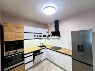 Квартира. Київ, Дніпровська набережна вул.