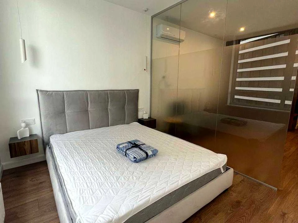 Apartment. Dniprovska naberezna st.