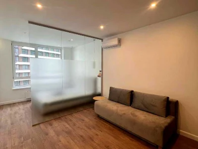 Apartment. Dniprovska naberezna st.