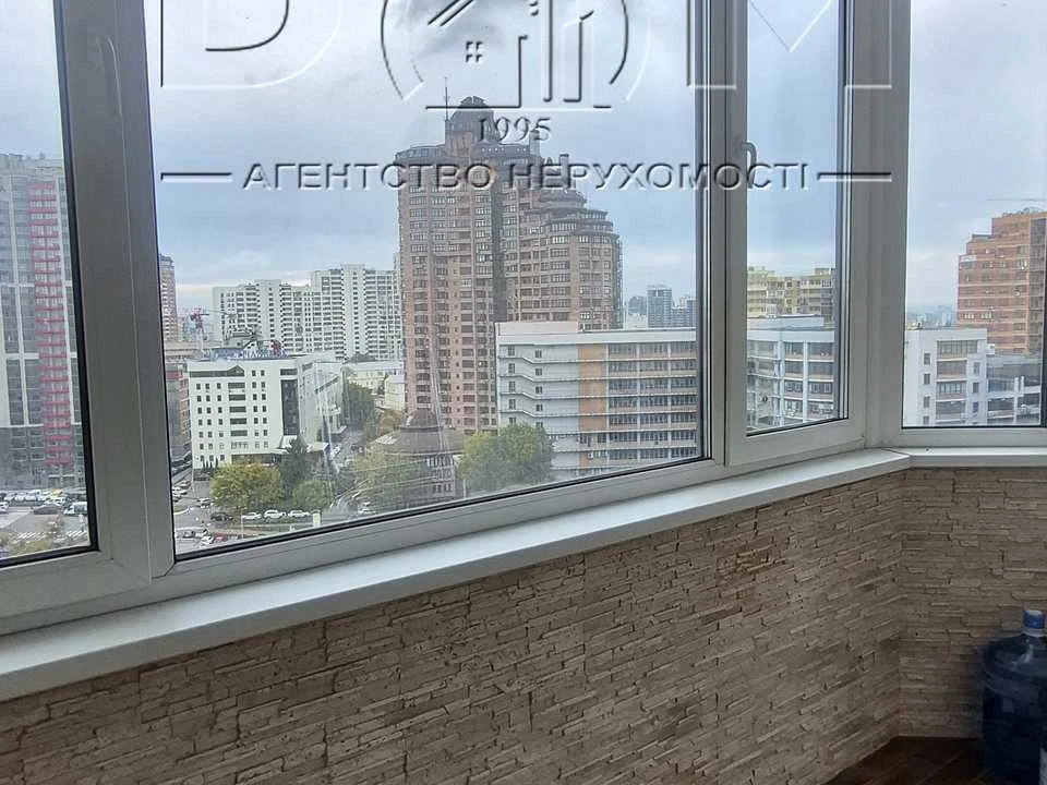 Apartment. Eugene Konovalets st., Kyiv