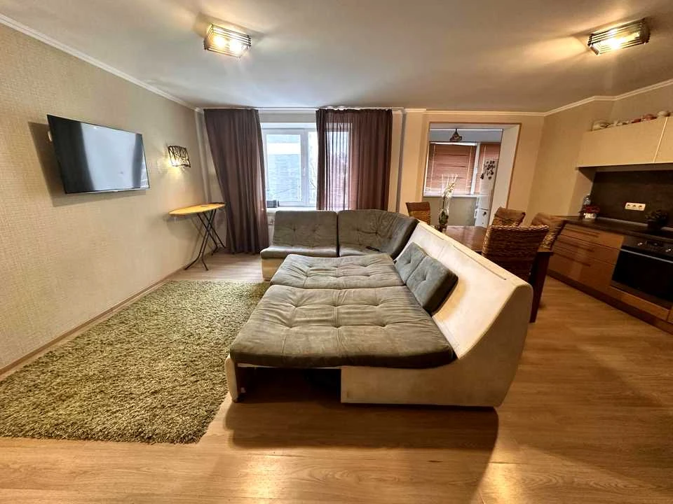 Apartment. Mykoly Khvyliovy Street, Kyiv