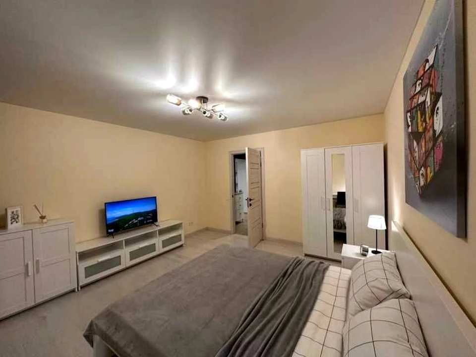 Apartment. Address: Antonovicha Avenue, Kyiv