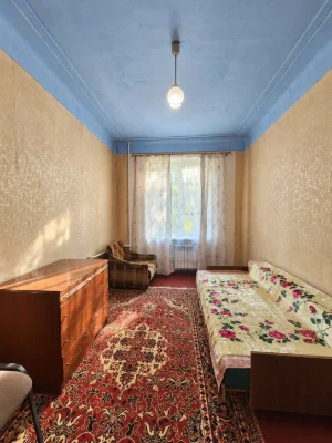 Світла частина квартири в цегляному будинку — 11 000 $, без
