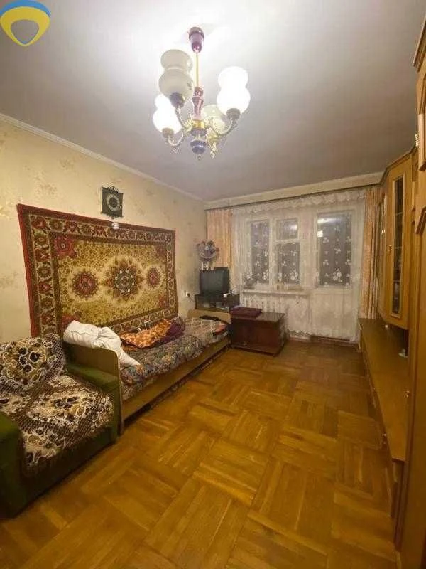 Продам 2-х комнатную на Черемушках,Космонавтов,рядом парк