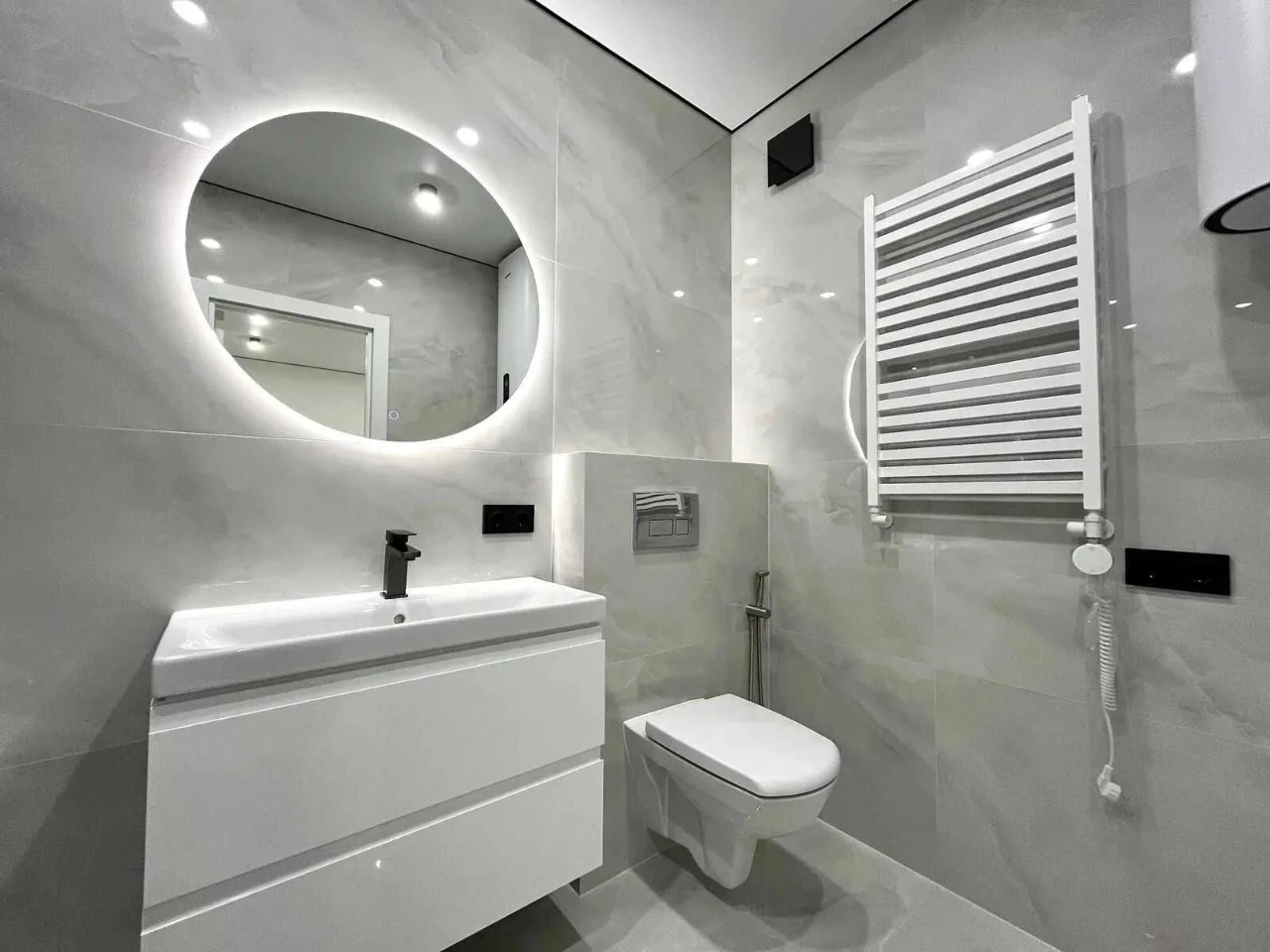 One-bedroom apartment near the river in a modern Comfort Park residential complex