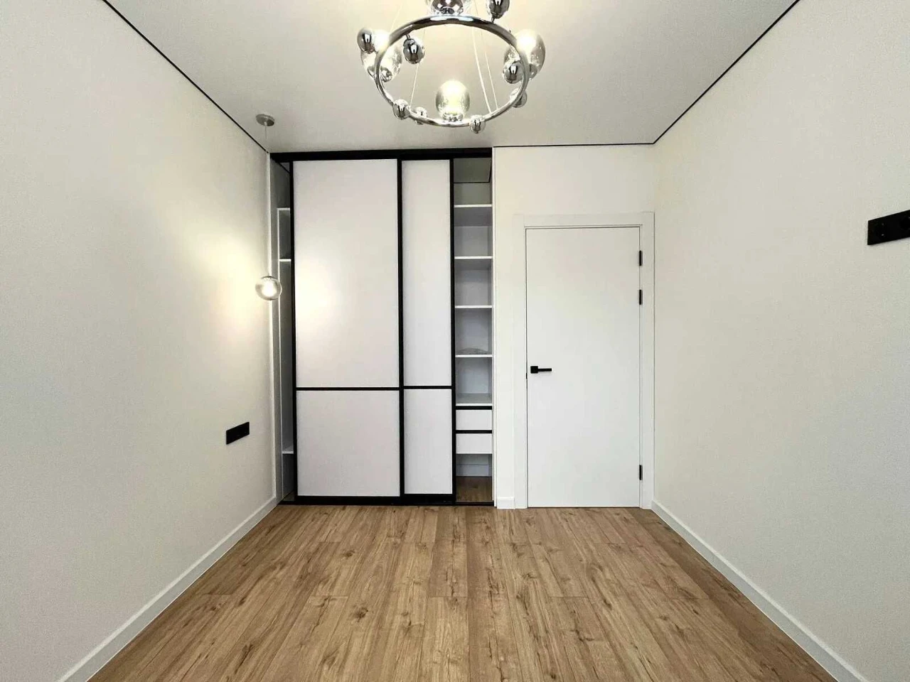 One-bedroom apartment near the river in a modern Comfort Park residential complex