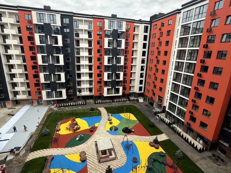 Apartment. Ivano-Frankivsk, Stepan Bandery st.